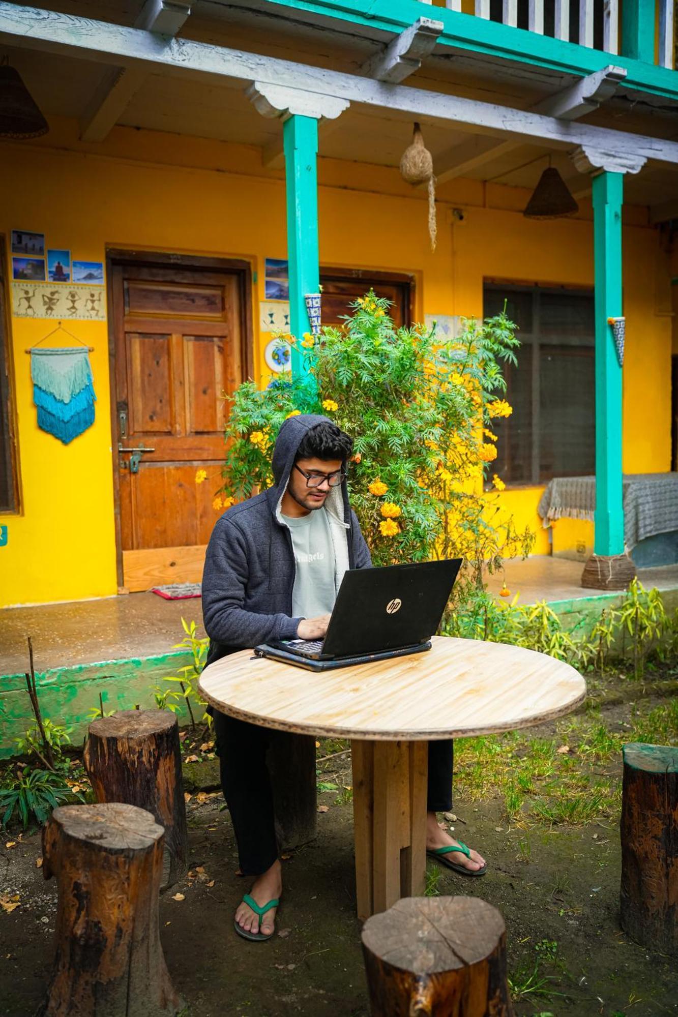 Yaarana Stay & Cafe, Vashisht, Manali Εξωτερικό φωτογραφία
