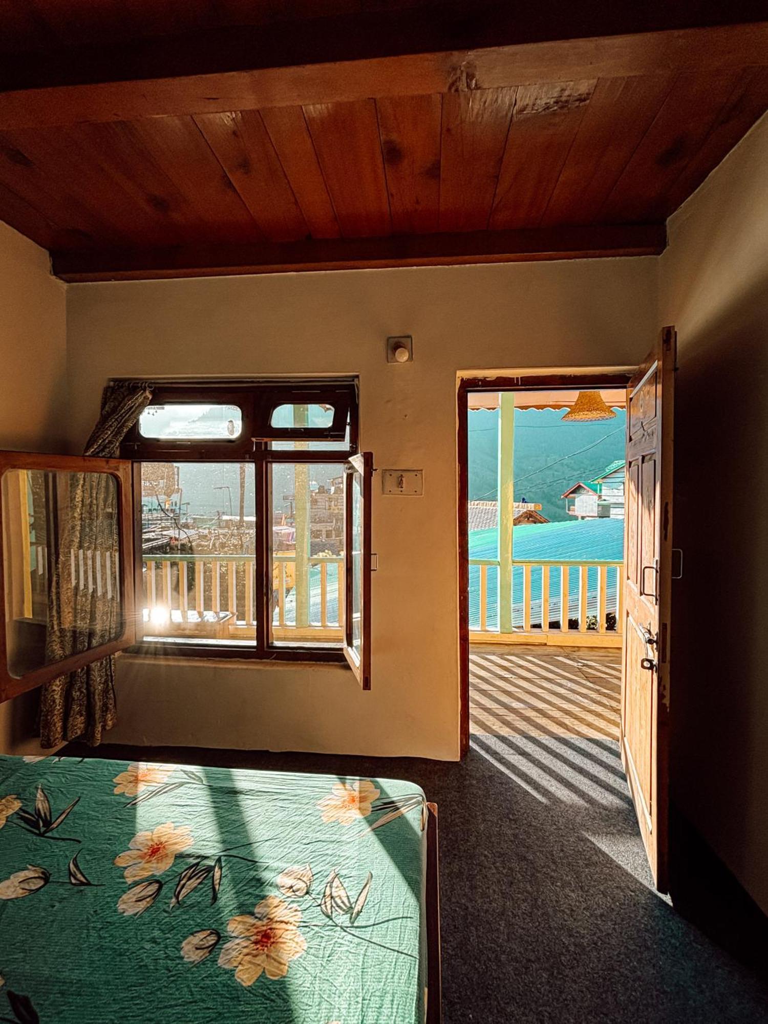 Yaarana Stay & Cafe, Vashisht, Manali Εξωτερικό φωτογραφία